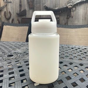 SOLD OUT HYDROJUG ICY GLASS ❄️